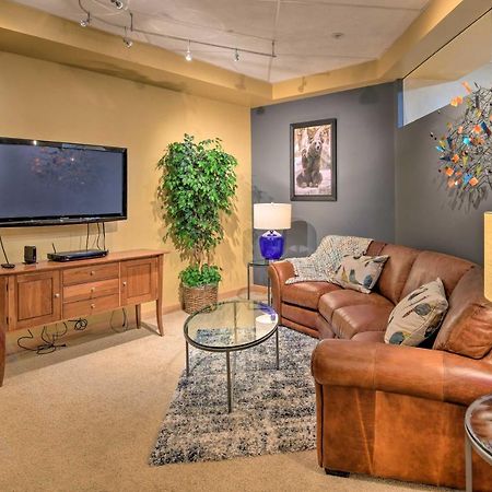 Idyllic Dtwn Anchorage Condo With Fireplace! Exterior photo