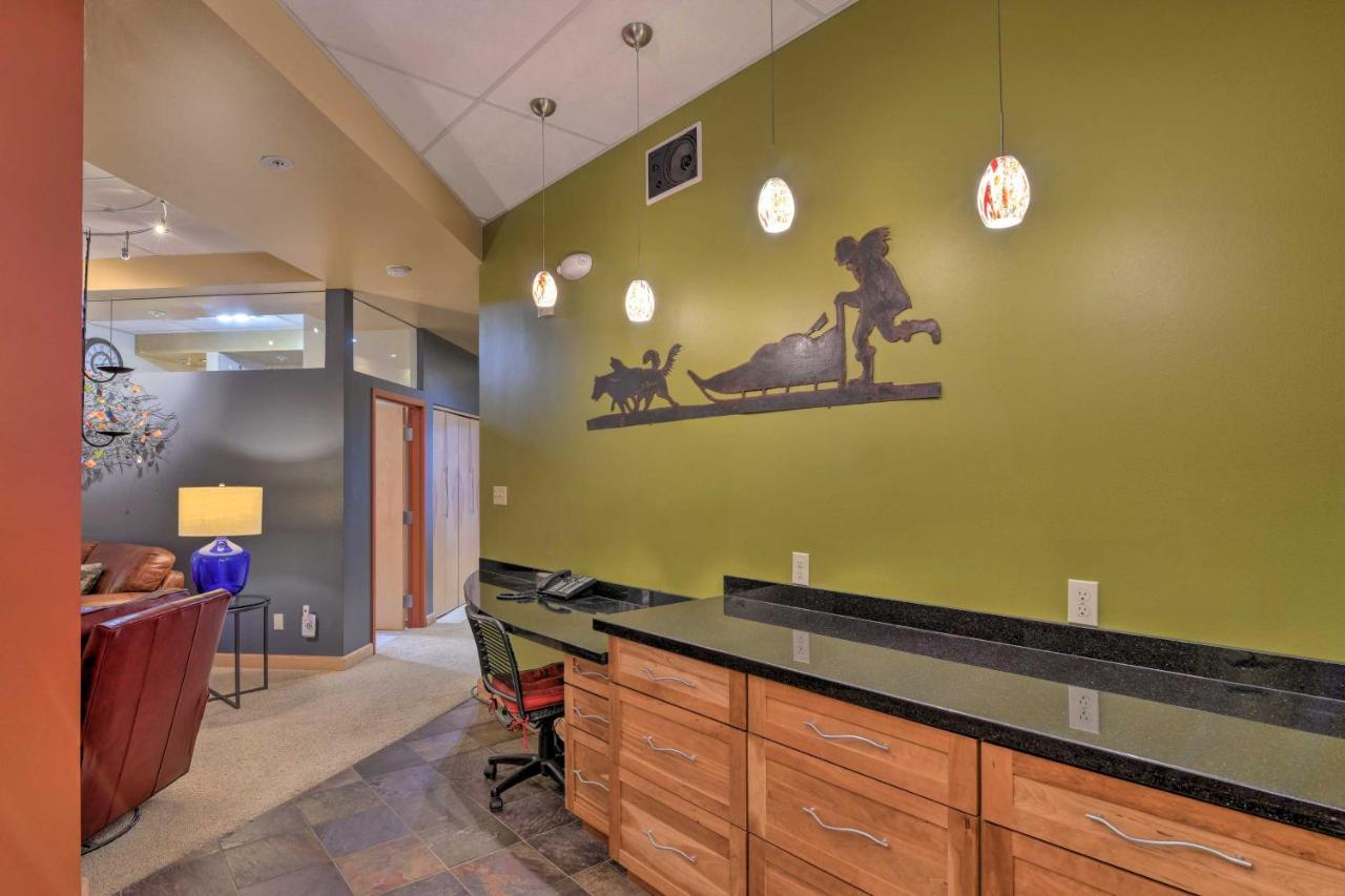 Idyllic Dtwn Anchorage Condo With Fireplace! Exterior photo