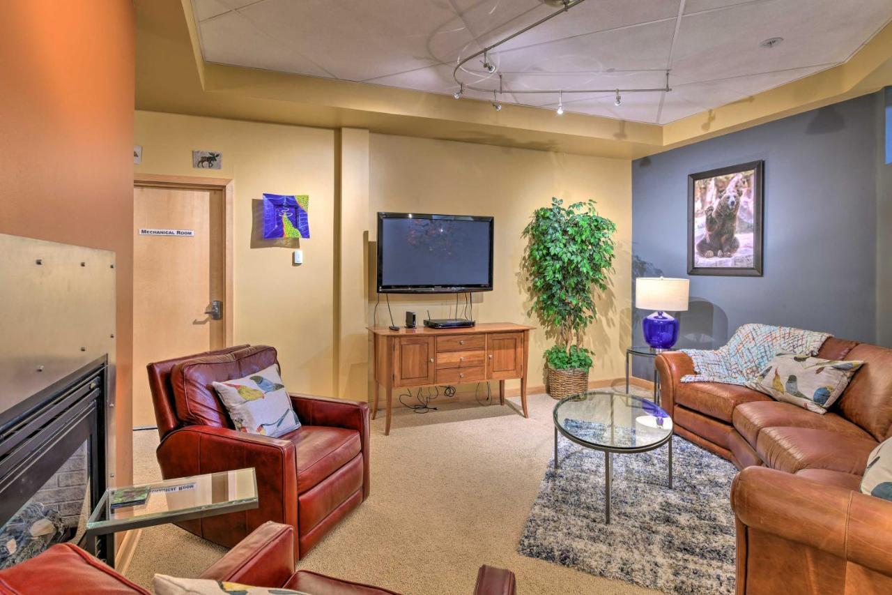 Idyllic Dtwn Anchorage Condo With Fireplace! Exterior photo