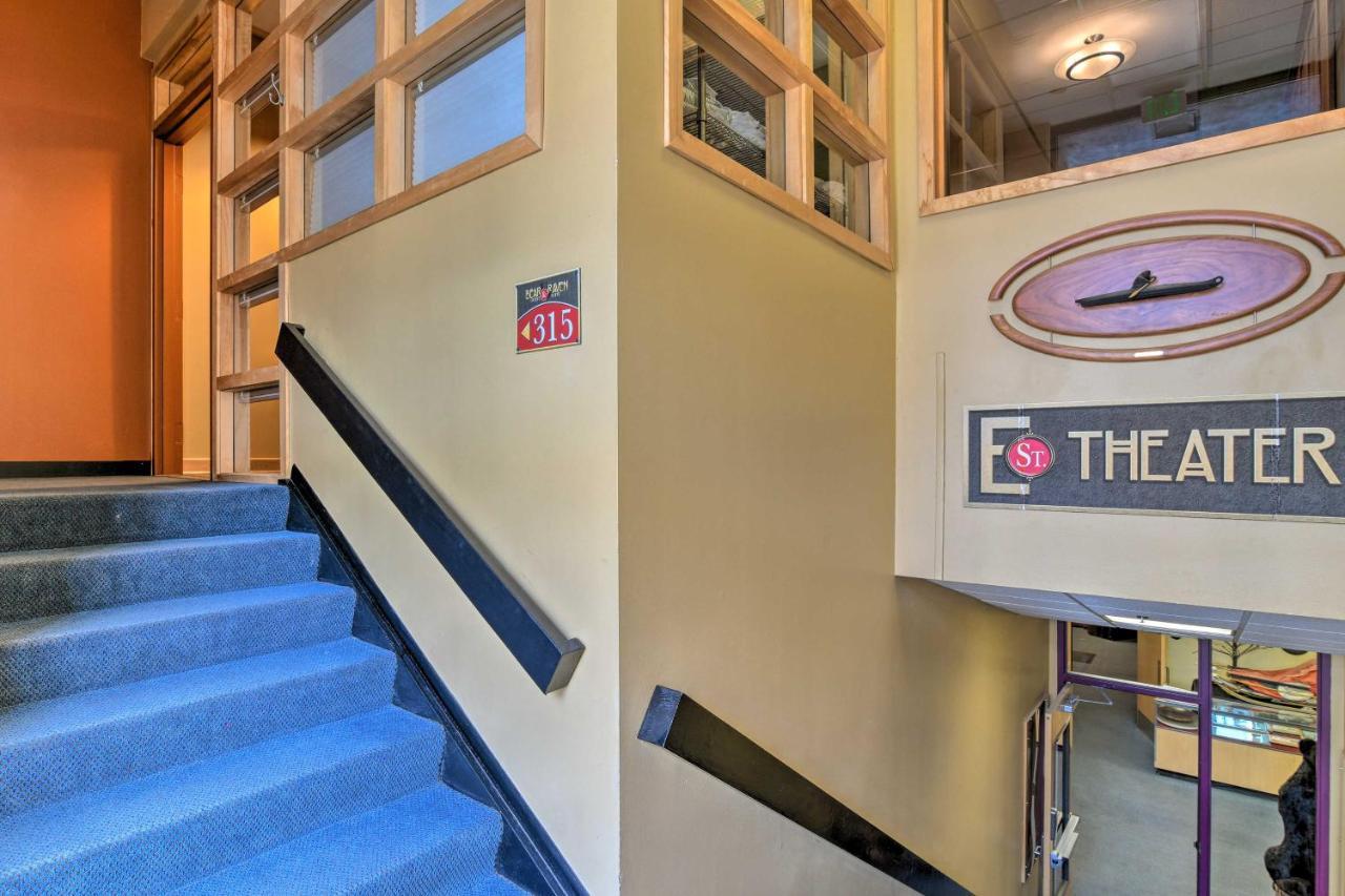 Idyllic Dtwn Anchorage Condo With Fireplace! Exterior photo
